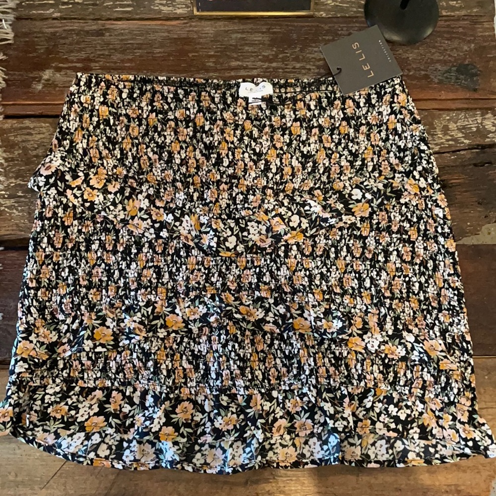 Le Lis floral mini skirt